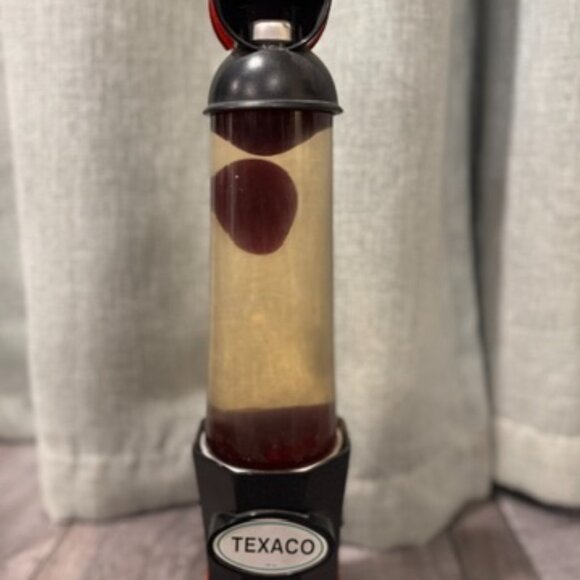 Vintage 1990’s Texaco Gas Pump Lava Lamp - Black Base, Red Wax, Clear Liquid - Picture 6 of 10